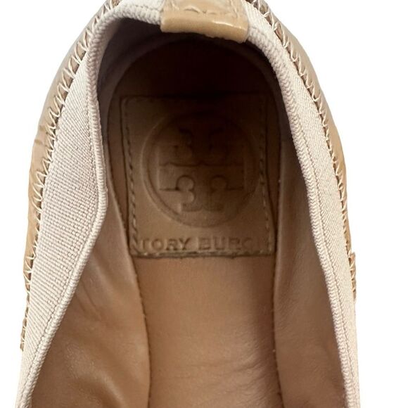 Tory Burch Beige Flats with Gold Logo - Picture 6 of 8